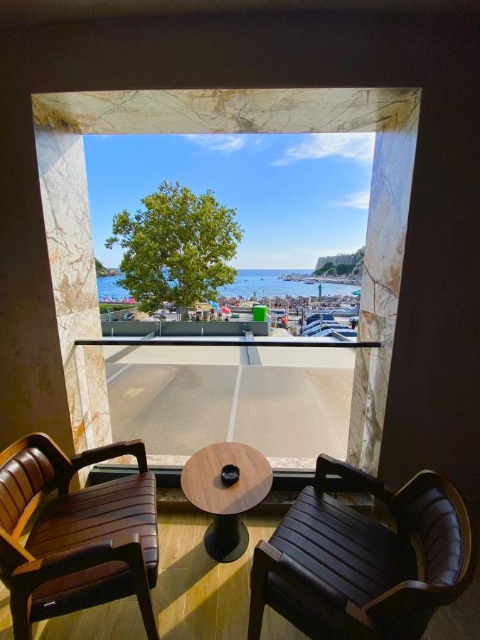 Marinus Hotel Улцин Екстериор снимка
